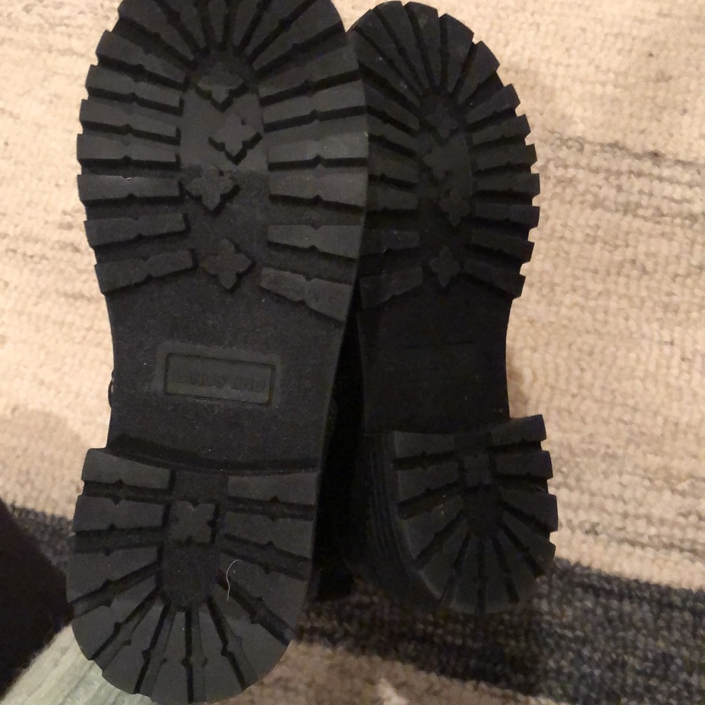 Boots - Picture 5 of 5